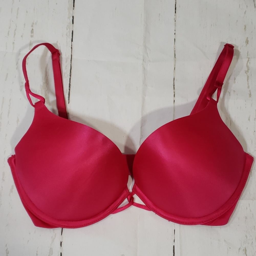 Victoria's Secret Miraculous Plunge pink bra 32D